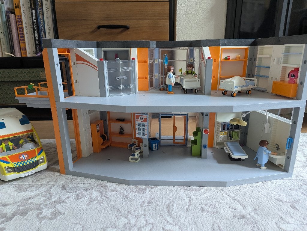 Playmobil ziekenhuis met ambulans, Kinderen en Baby's, Speelgoed | Playmobil, Ophalen, Gebruikt, Complete set, Gebouw