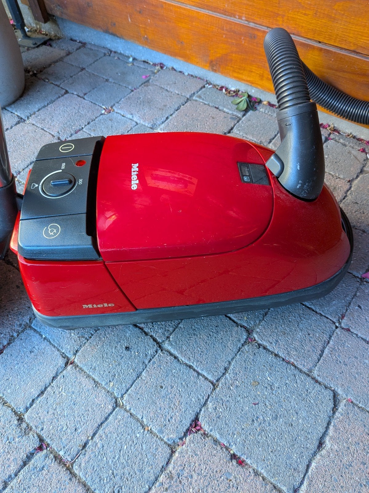 Miele stofzuiger, Witgoed en Apparatuur, Ophalen of Verzenden, Zo goed als nieuw, 1200 tot 1600 watt