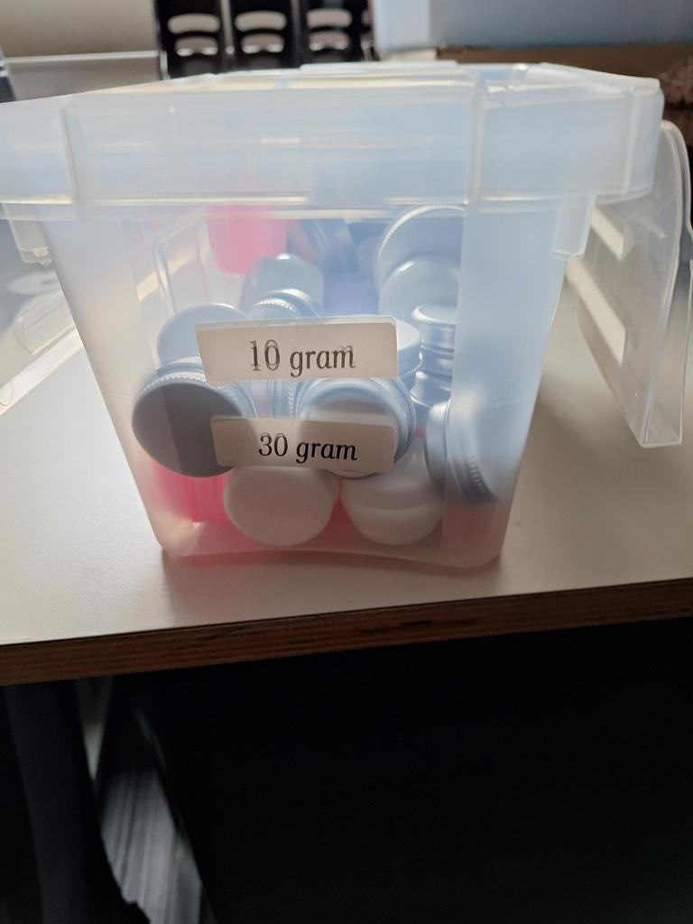Nieuwe lege potjes en blikjes voor crème en lippenbalsem, Ophalen of Verzenden