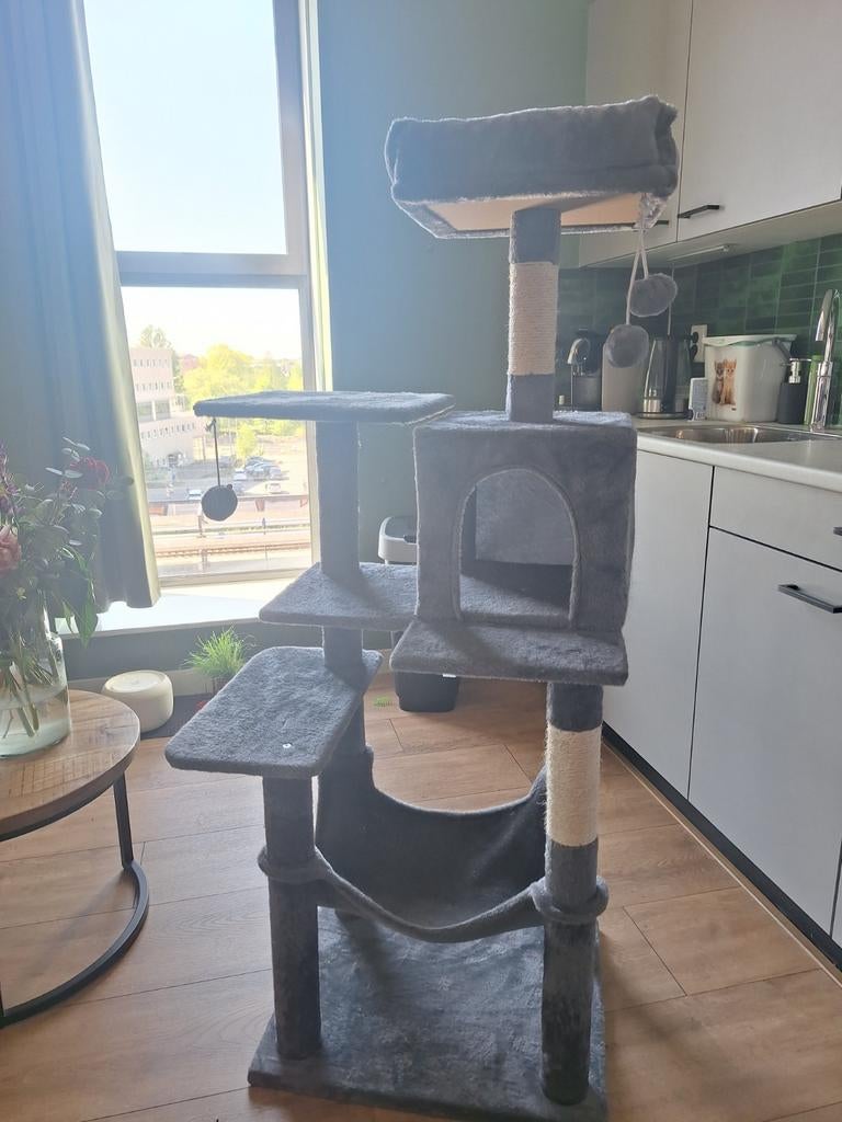 Mooie krappaal/ rusthuisje, Ophalen, Zo goed als nieuw