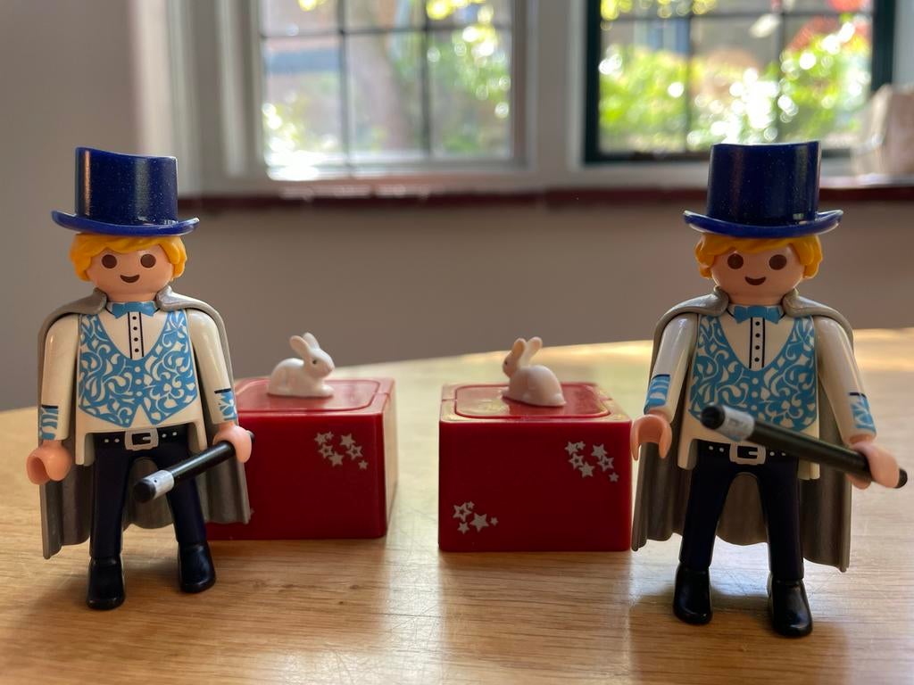 Playmobil goochelaar met Konijn en Magische Doos 2 sets, Ophalen of Verzenden, Zo goed als nieuw, Jongen of Meisje