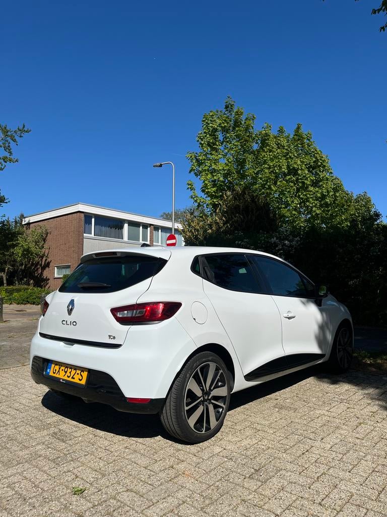 Renault Clio 0.9 TCE 90 5D ECO 2013 Wit, Auto's, Voorwielaandrijving, 898 cc, 40 €/maand, 540 kg