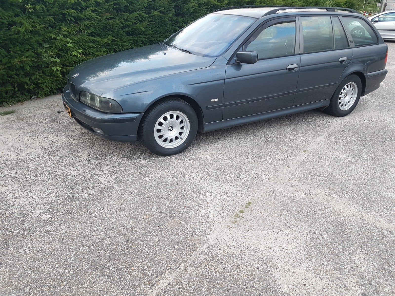 E39 BMW 520 Touring 1999 schakel dual airco/klima stoelverw, Ophalen, Zo goed als nieuw