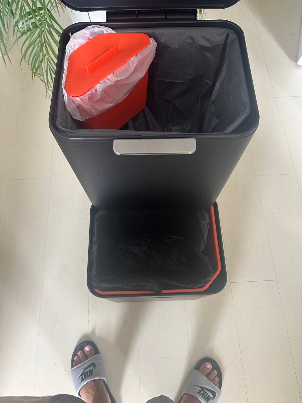 Joseph Trash Bin, Huis en Inrichting, Woonaccessoires | Prullenbakken, 40 liter of meer, Ophalen, Zo goed als nieuw, Kunststof