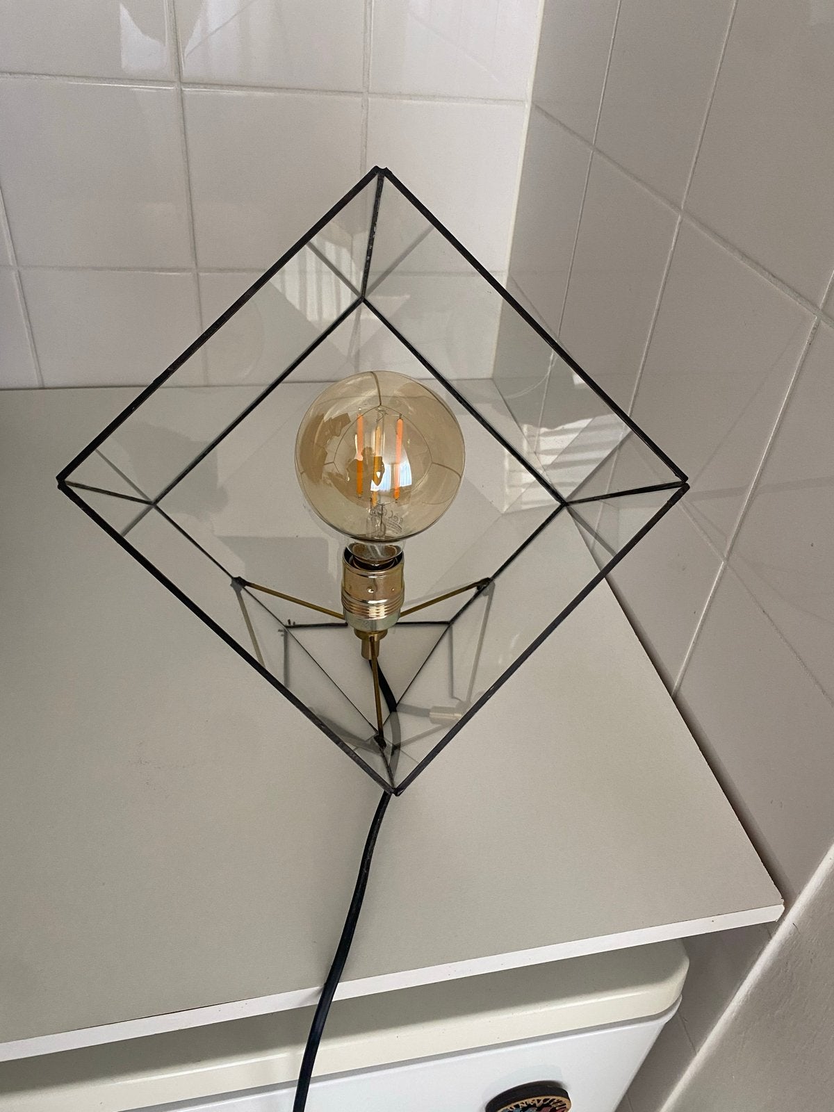 Moderne kubus tafellamp met Edison gloeilamp, Ophalen, Overige merken, E27 (groot), Modern
