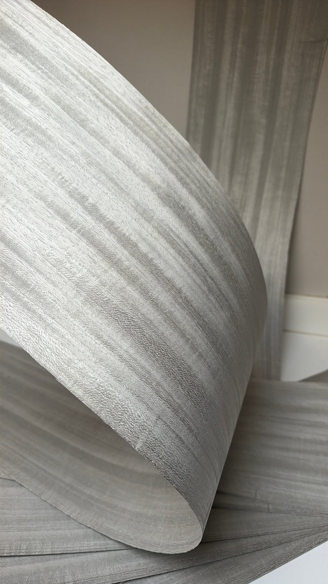 Zilver Tabu fineer 120x24 cm €1 per vel, Almelo, Nieuw, Fineer, Info