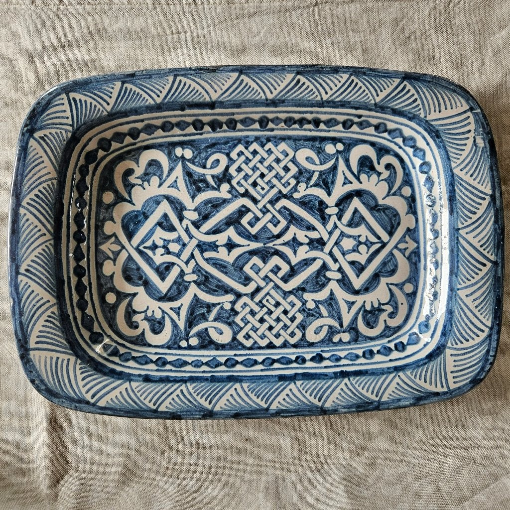 Grote serveerschaal Spaans aardewerk blauw, Antiek en Kunst, Ophalen of Verzenden