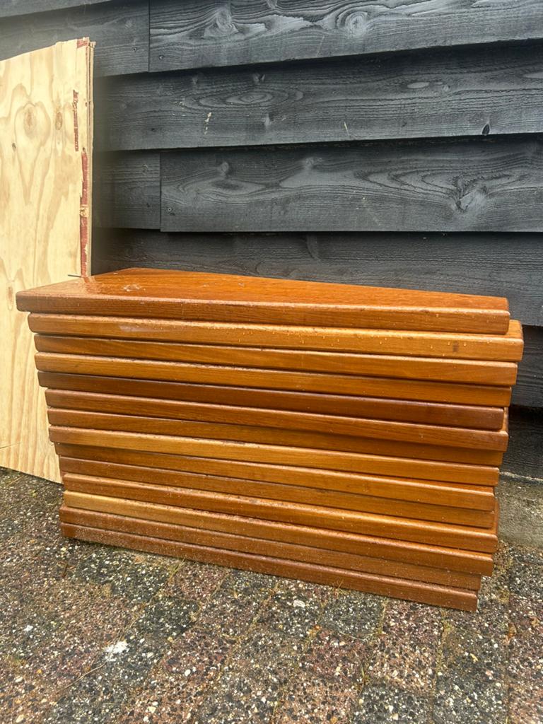 Partij van 14 stuks hardhouten spiltraptreden., Doe-het-zelf en Verbouw, Hout en Planken, Gebruikt, Overige typen, Beuken, Minder dan 200 cm