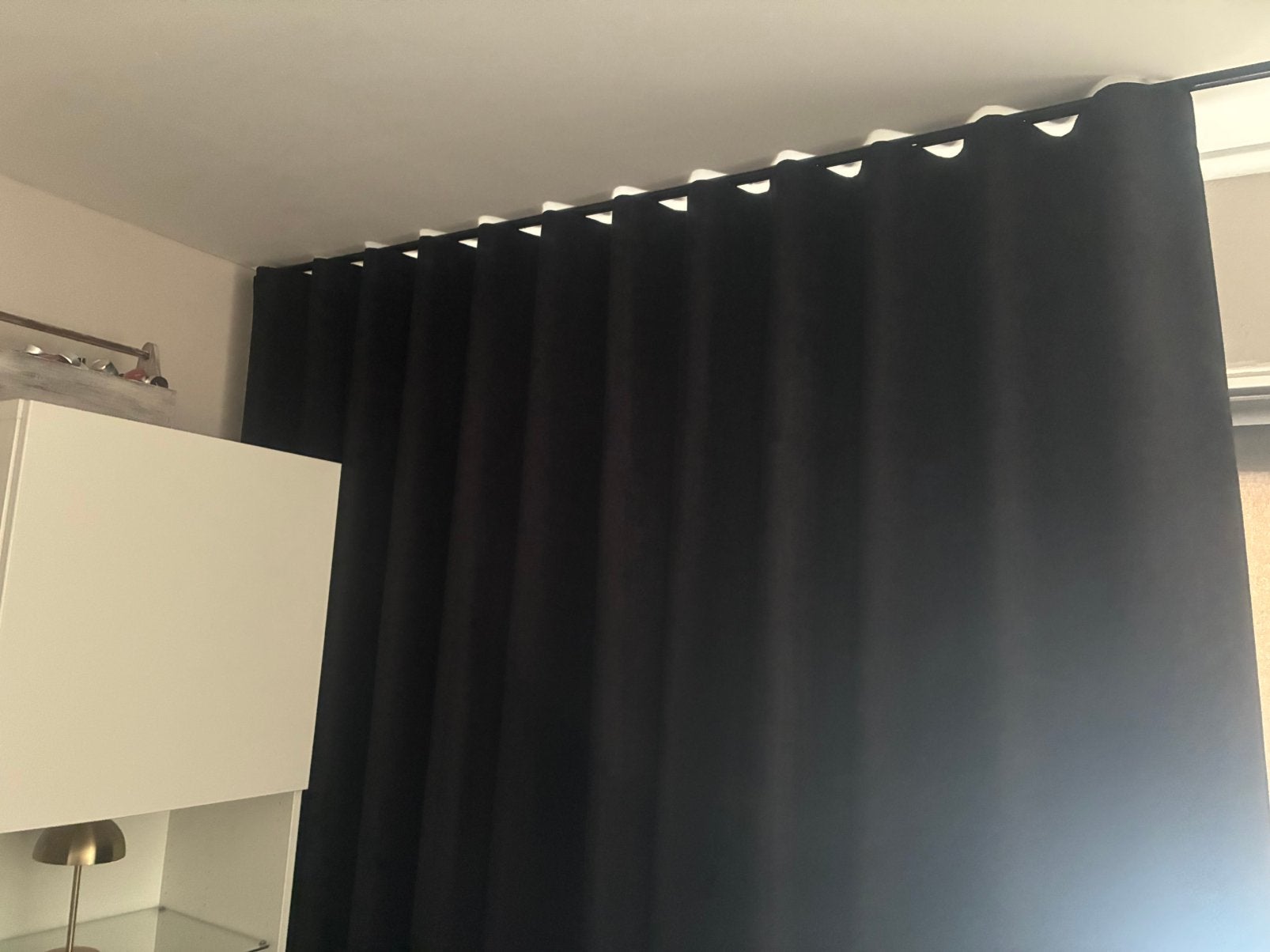 Velvet Wave overgordijnen zwart, Ophalen, 200 cm, Zwart, Verduisterend