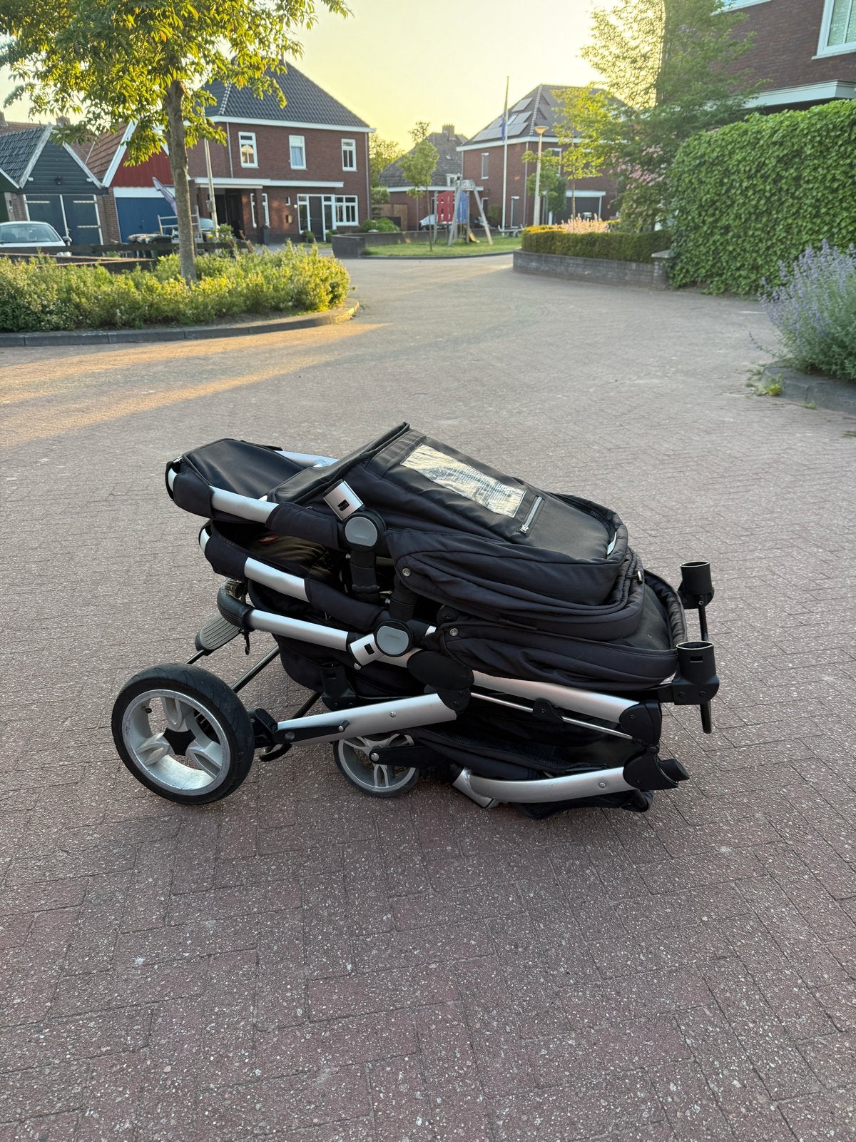 Topmark Tandem kinderwagen met reiswieg - Zwart, Kinderen en Baby's, Kinderwagens en Combinaties, Gebruikt, Duowagen, Ophalen