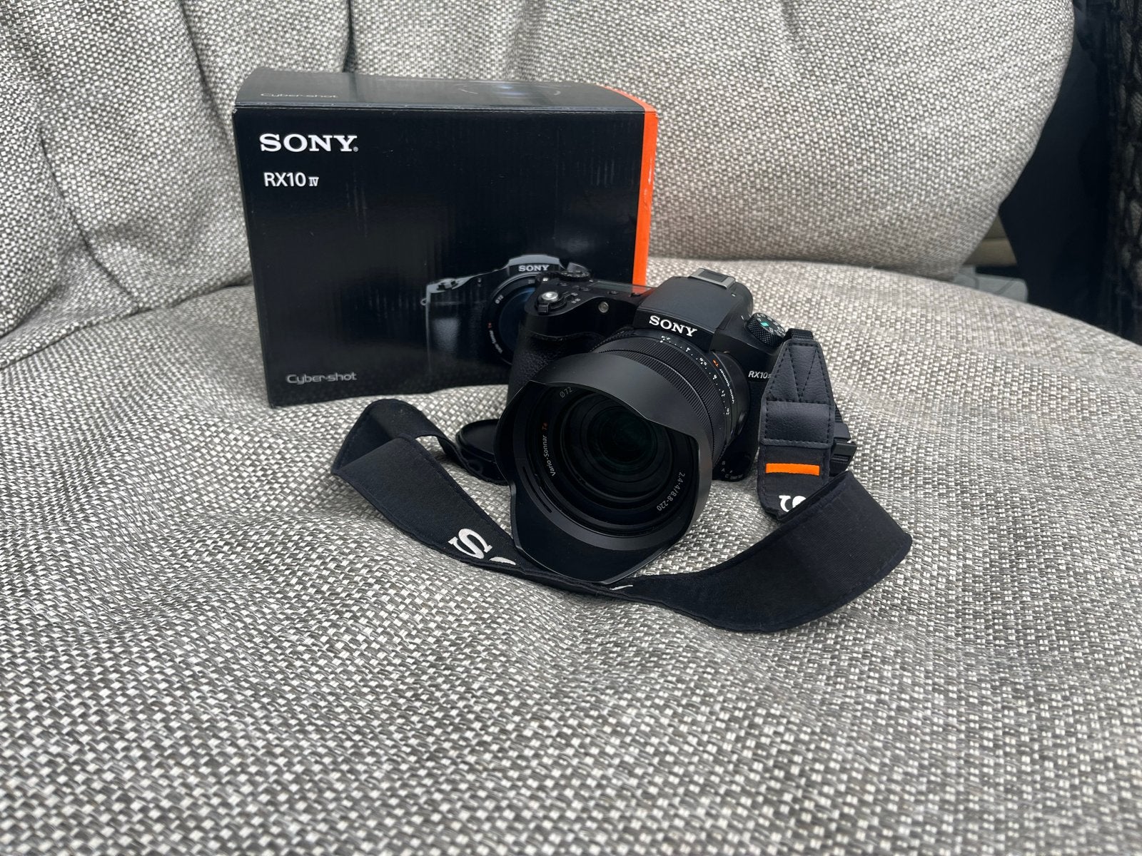 Sony RX10 IV - Als nieuw, Ophalen, Beeldstabilisatie, Zo goed als nieuw, Accu