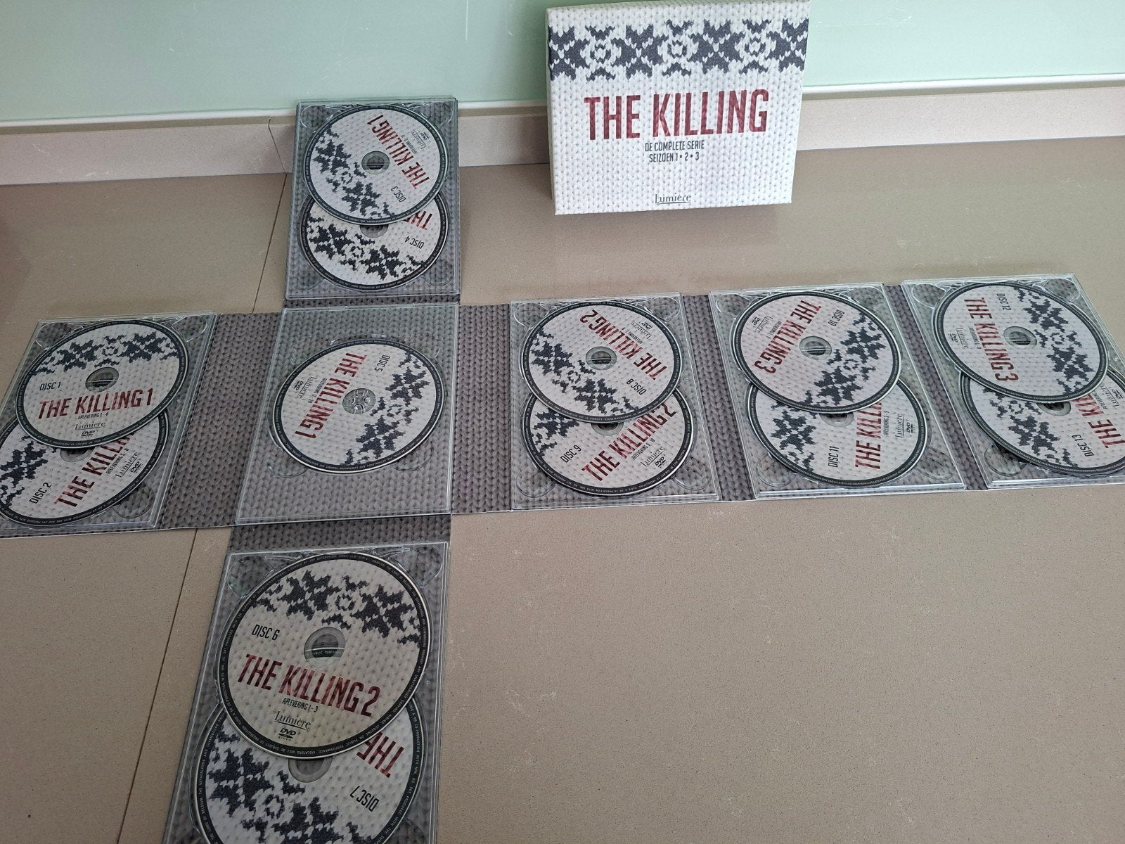 The Killing - De Complete Serie (Seizoenen 1-3) DVD Boxset, Cd's en Dvd's, Dvd's | Thrillers en Misdaad, Vanaf 16 jaar, Nederlands