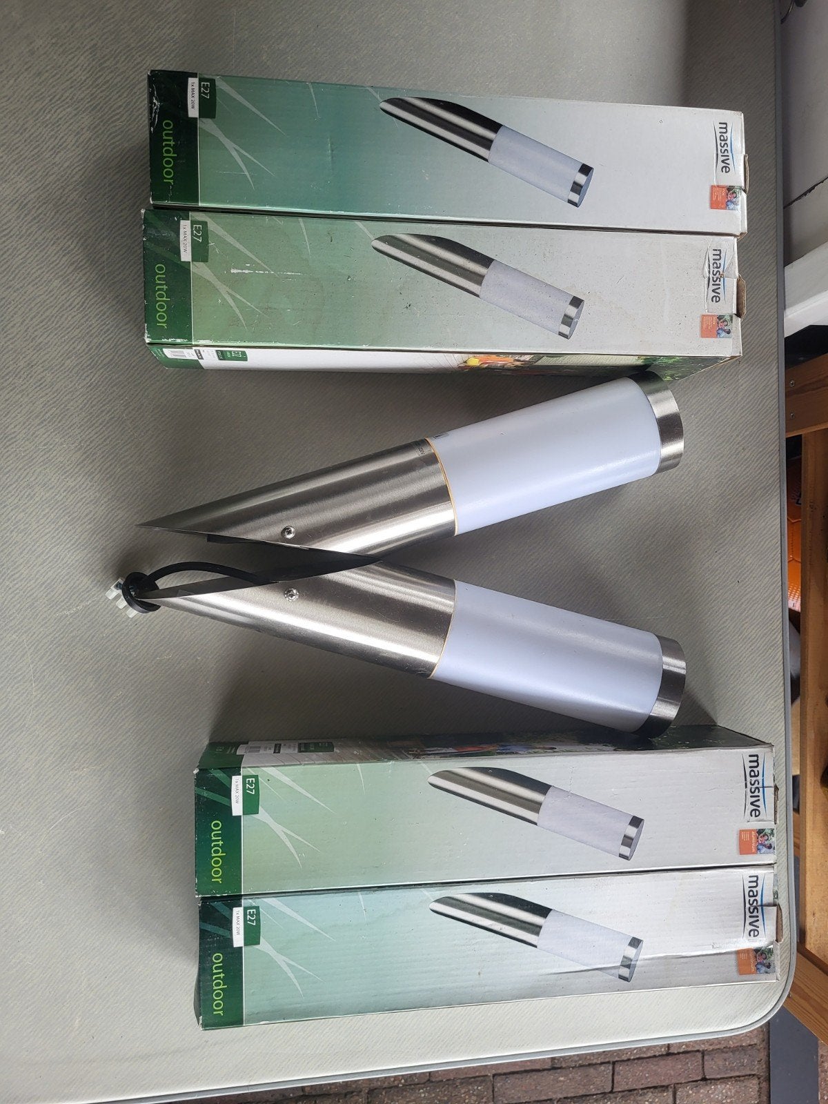 Massive Outdoor Tuinlampen E27 - 4 stuks, Staal, Minder dan 50 watt, Ophalen of Verzenden, Spots