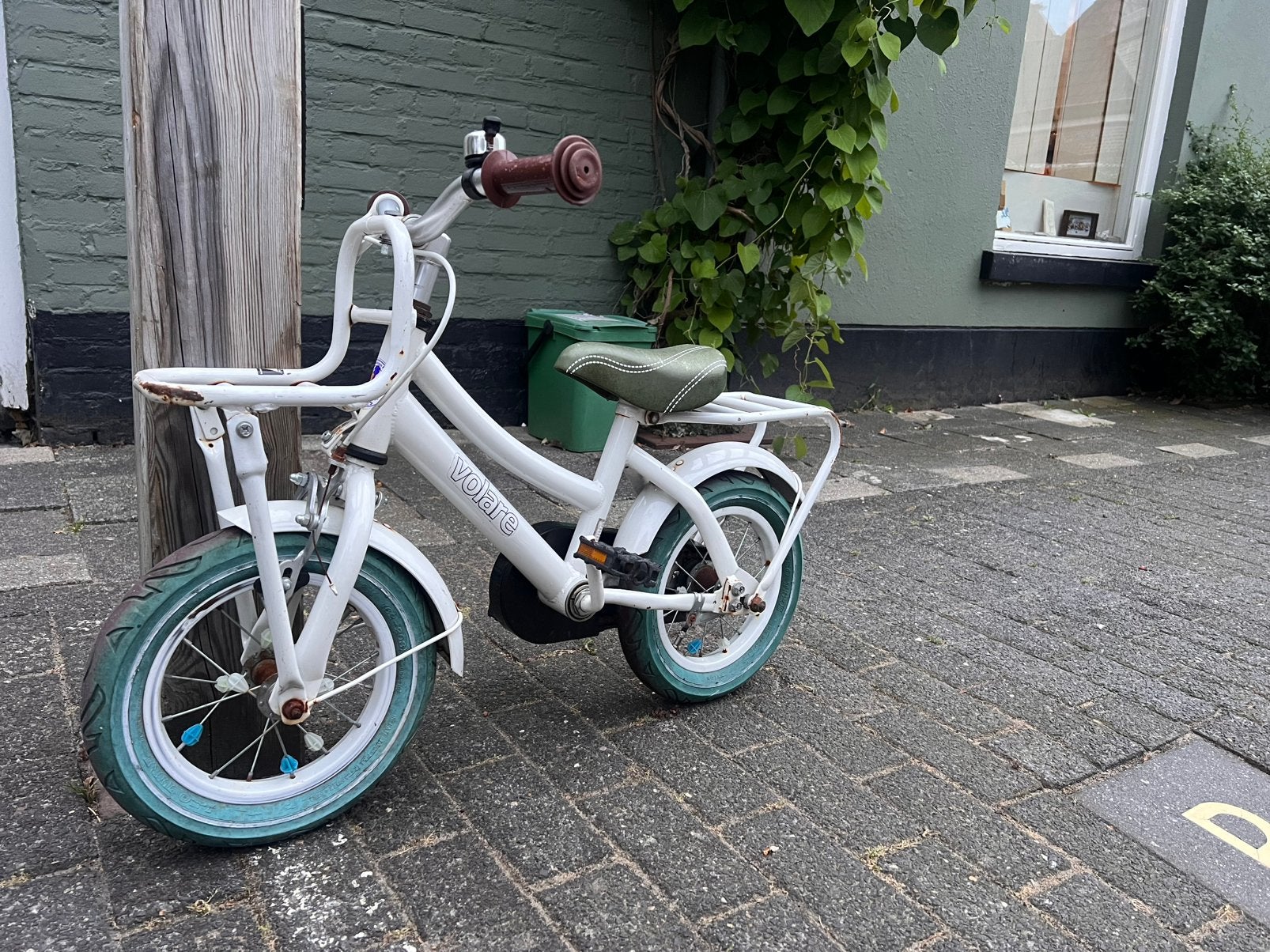 Kinderfiets 12 inch voor 2-5 jaar oud, Ophalen, Zo goed als nieuw, Minder dan 16 inch