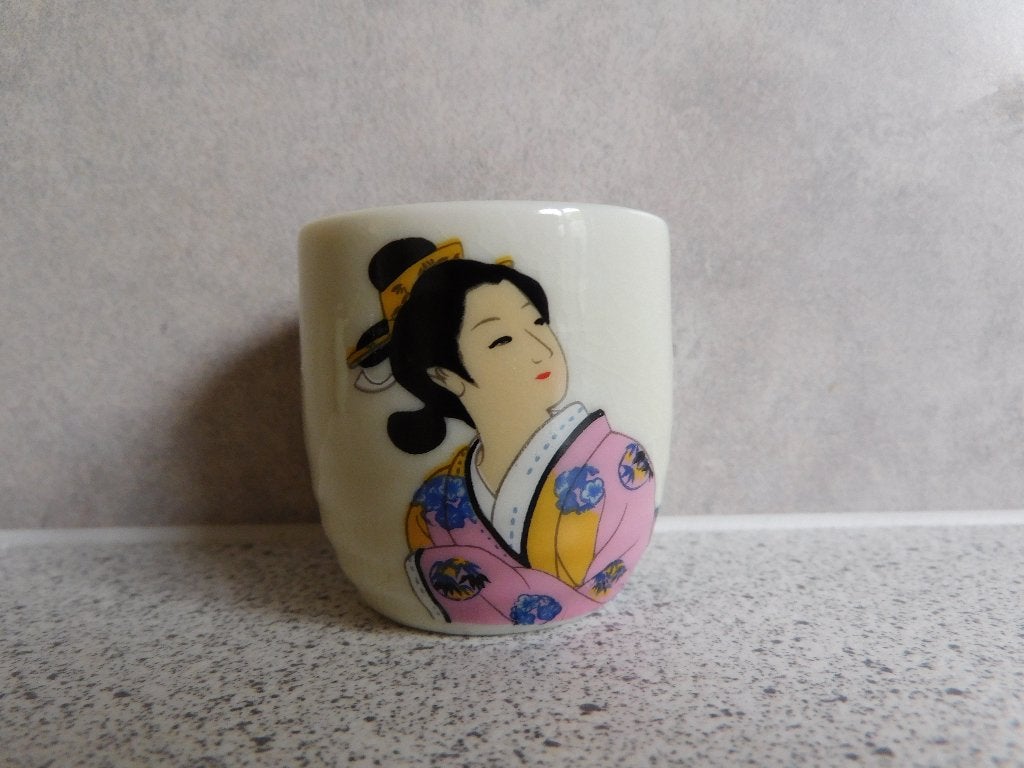 Sake Kopje Geisha in Kimono - 60 ml, Ophalen of Verzenden