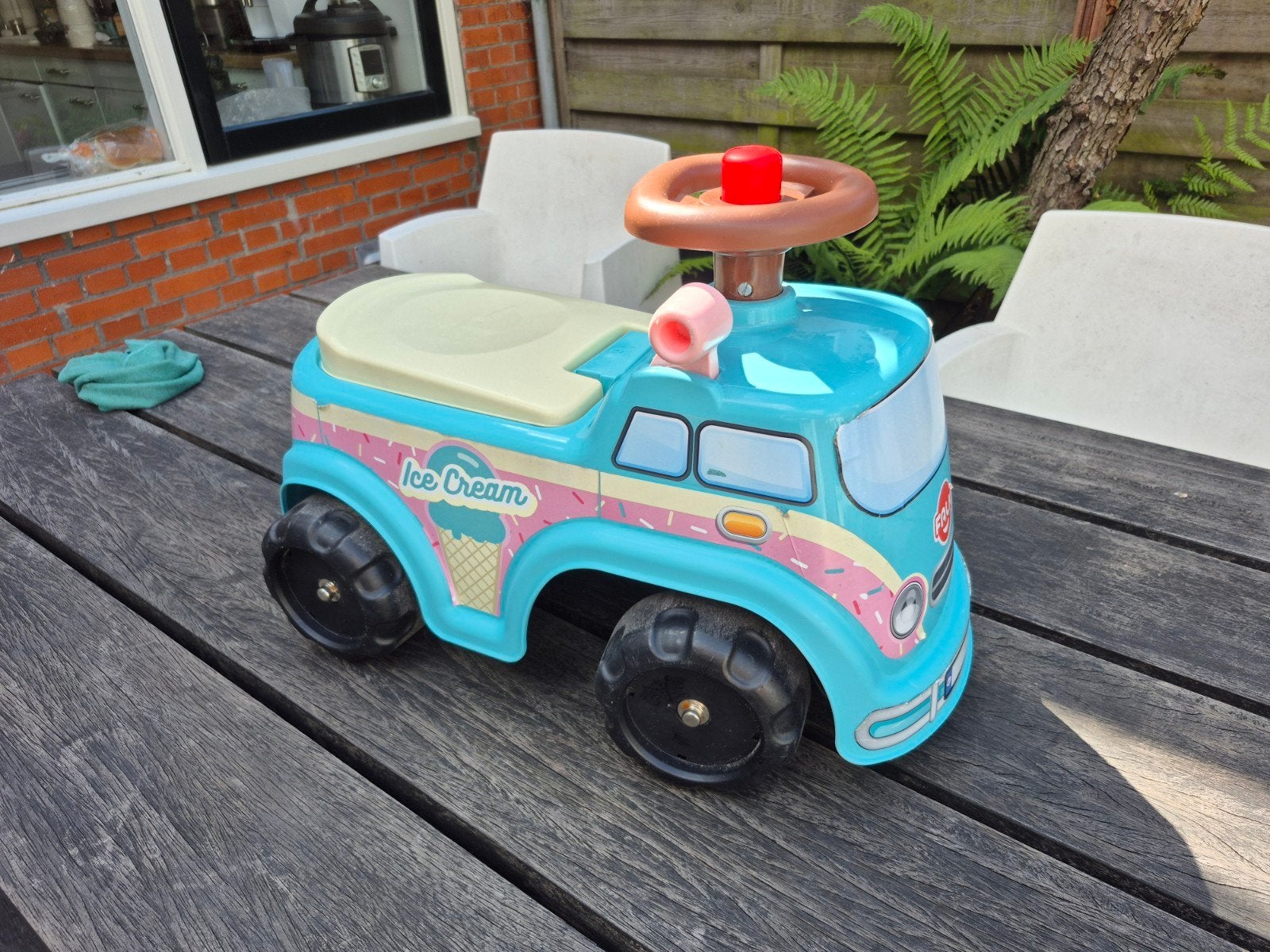 Falk loopauto ijsjeswagen, Ophalen, Zo goed als nieuw