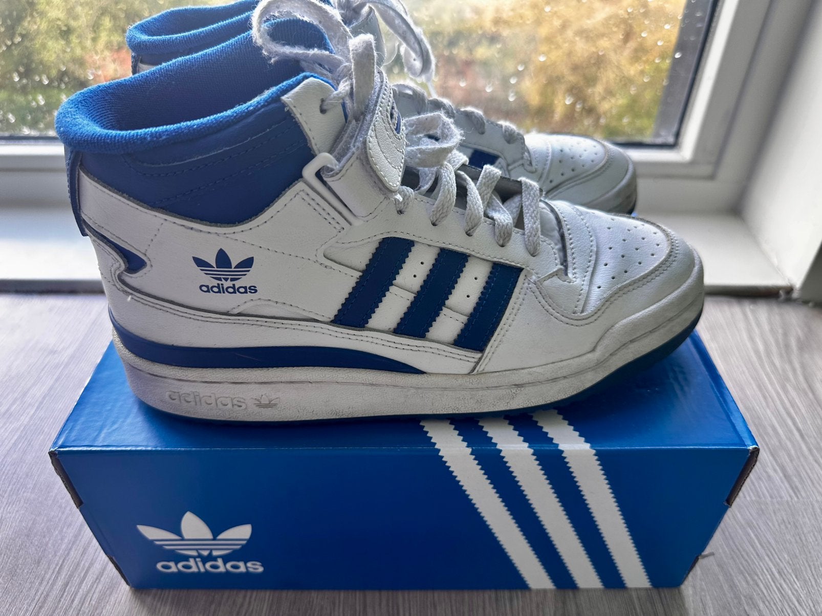 Adidas Forum Mid wit/blauw maat 38, Wit, Ophalen of Verzenden, Sneakers of Gympen, Zo goed als nieuw