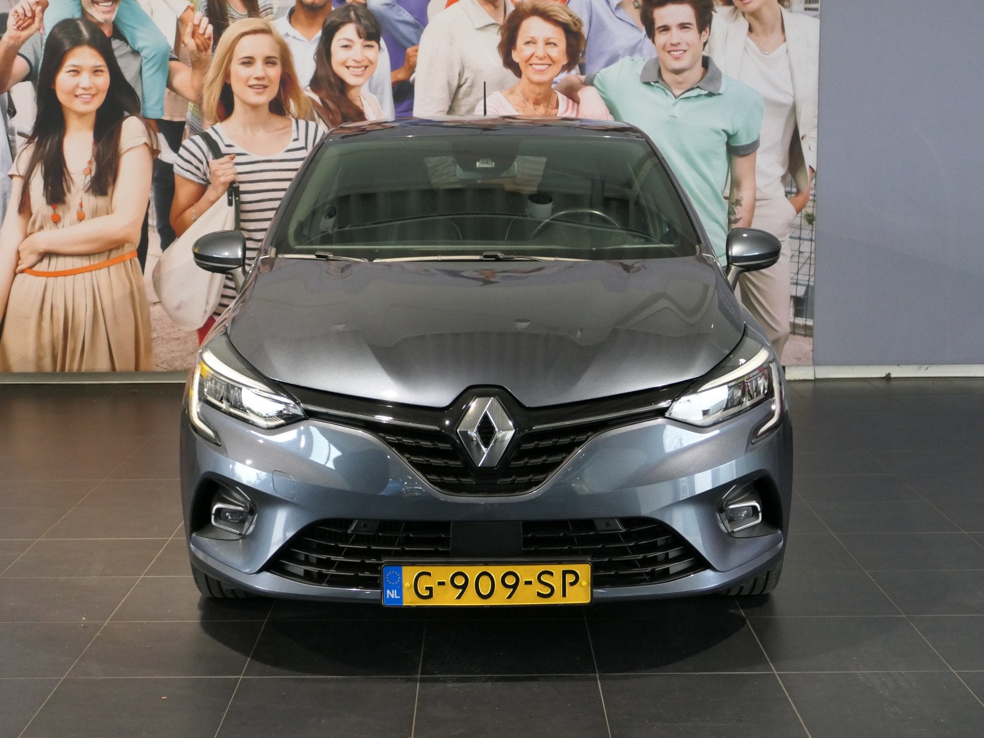 Renault Clio 1.3 TCe Intens *Dealer onderhouden!* - Trekhaak, Dealer onderhouden, Gebruikt, 4 cilinders, 1133 kg