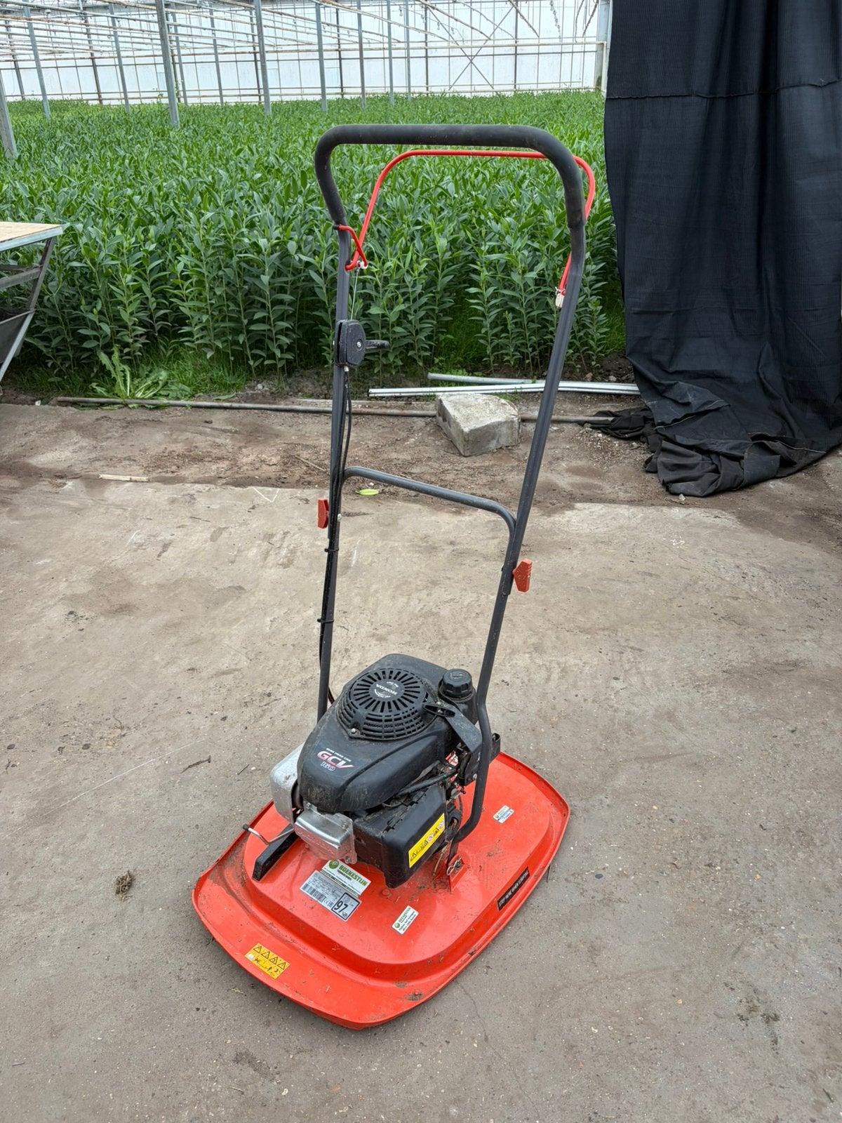 Zweefmaaier, Tuin en Terras, Grasmaaiers, Ophalen, Zo goed als nieuw, Benzine-grasmaaier, 50 cm of meer