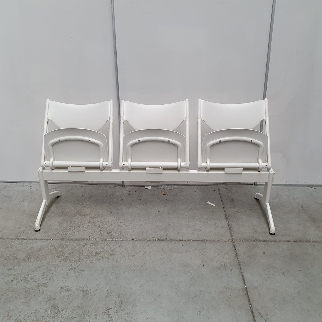 Lamm wachtbank met klapstoelen - wit kunststof 170 cm breed, Niet ingevuld, Gebruikt, Niet ingevuld, Niet ingevuld