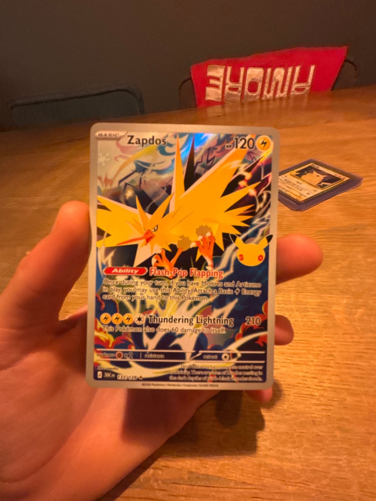 Zapdos Pokémon kaart - Celebrations 30th Anniversary, Ophalen of Verzenden, Nieuw, Losse kaart, Foil
