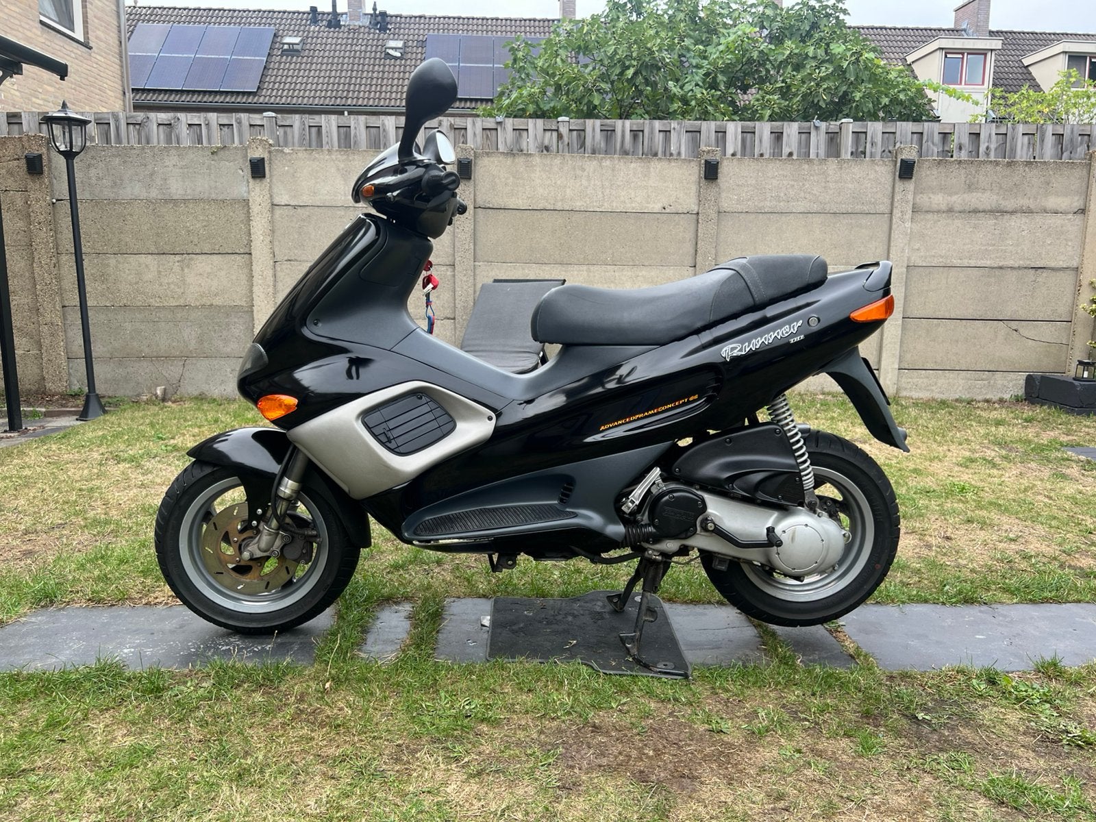 Gilera runner 50cc darkdream Lees advertietie!, Ophalen, Tweetakt, Overige modellen, Zo goed als nieuw