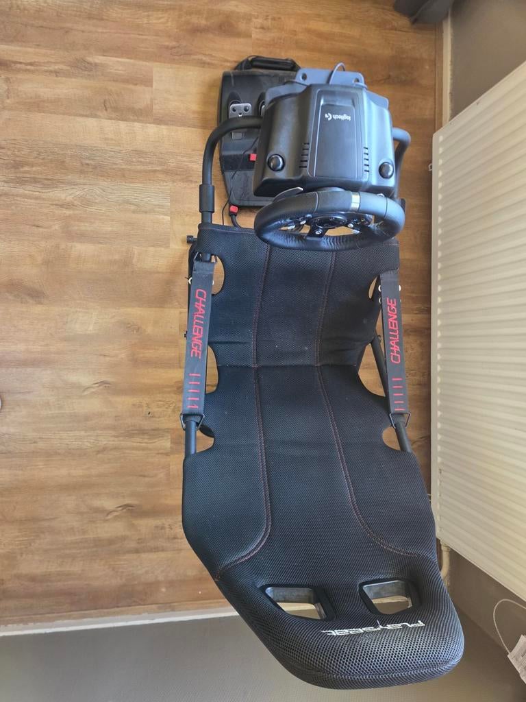 Playseat Challenge met Logitech G290 racestuur en pedalen, Spelcomputers en Games, 1 speler, Ophalen, Gebruikt, Racen en Vliegen