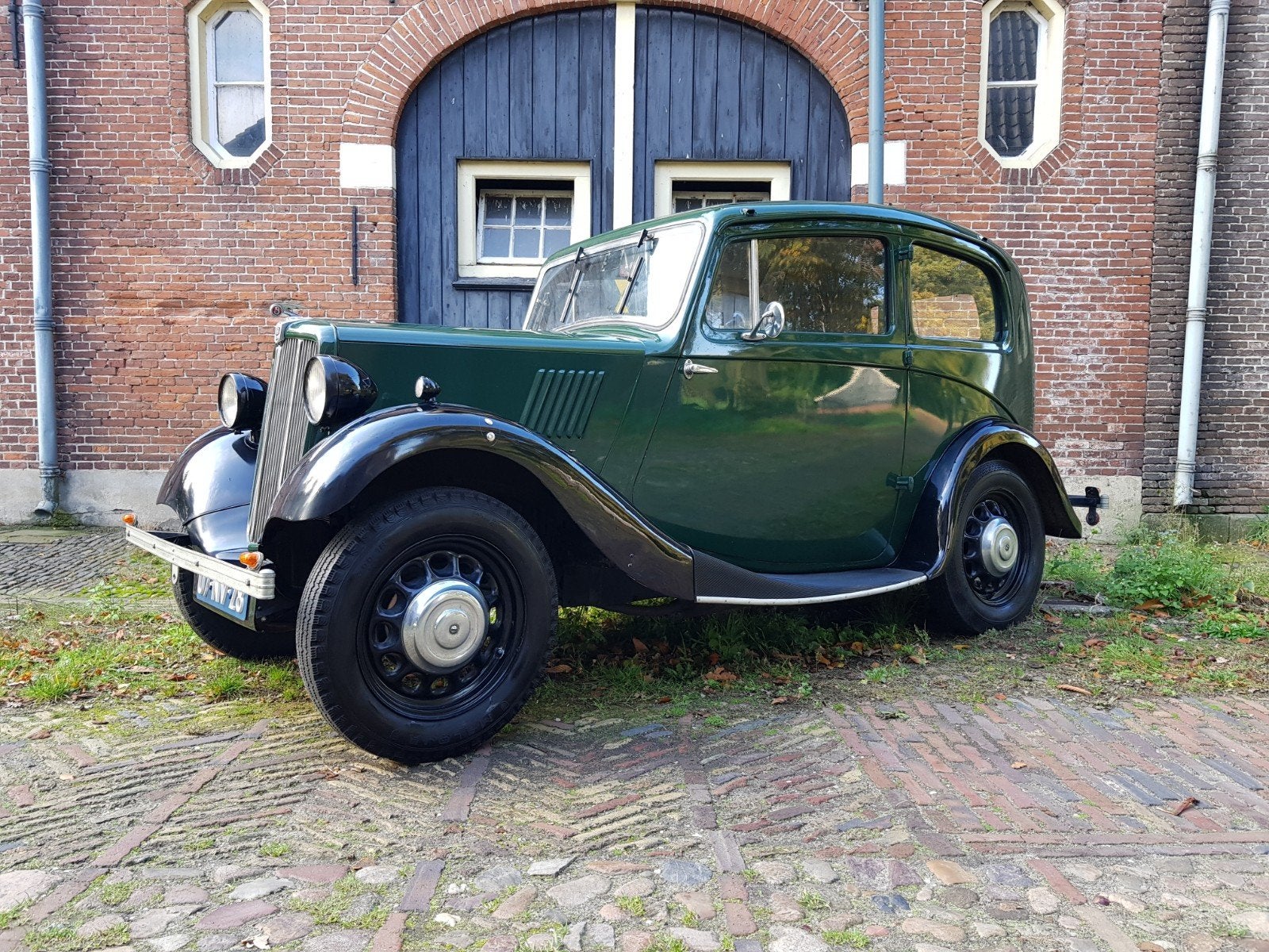 Morris 8 eight. Motor nagekeken, 918 cc, 4 stoelen, Bedrijf, Geïmporteerd