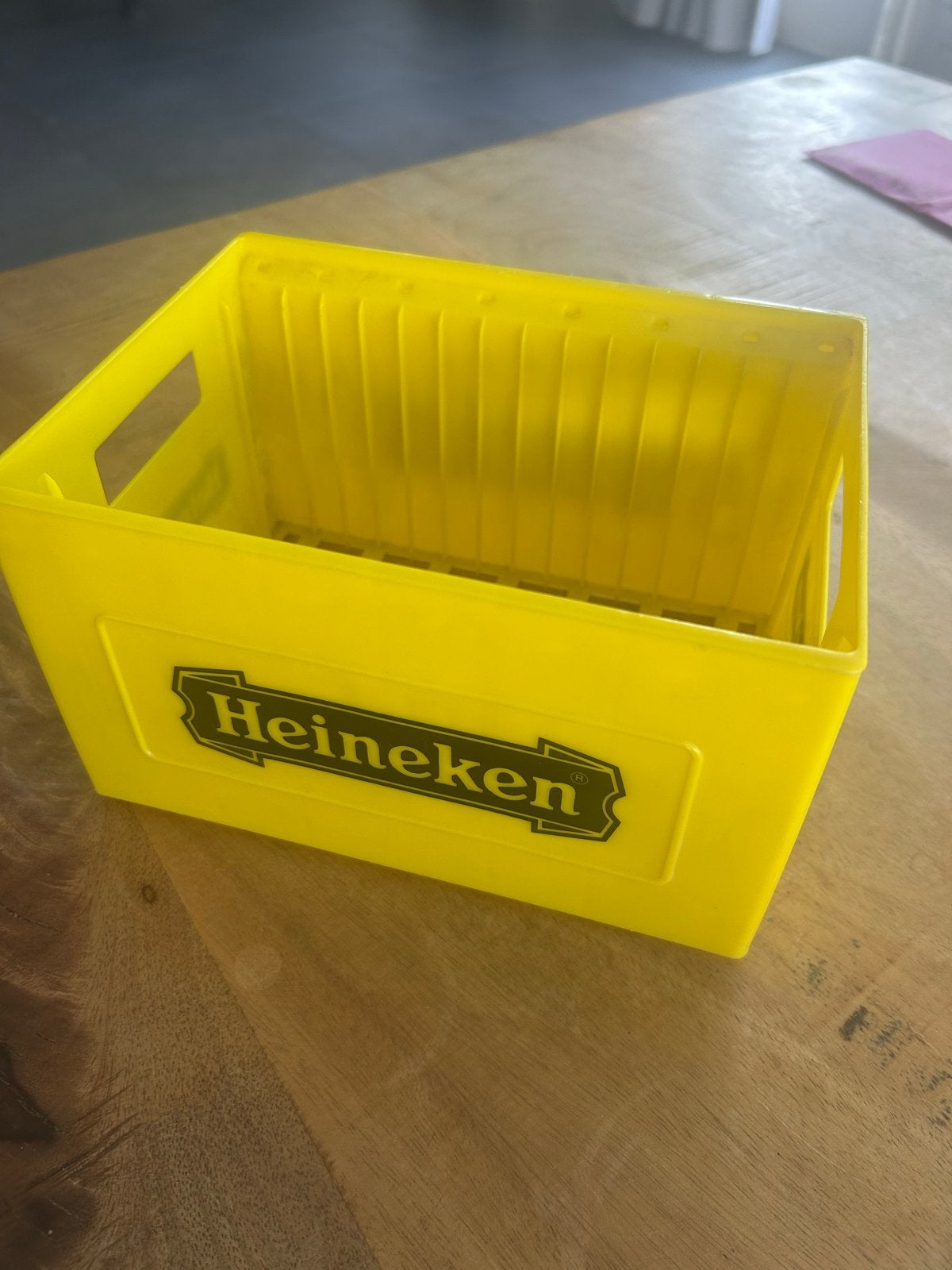 Collectors item: Heineken bierkratje CD opbergrek, Kunststof, Gebruikt, Minder dan 25 discs, Ophalen of Verzenden