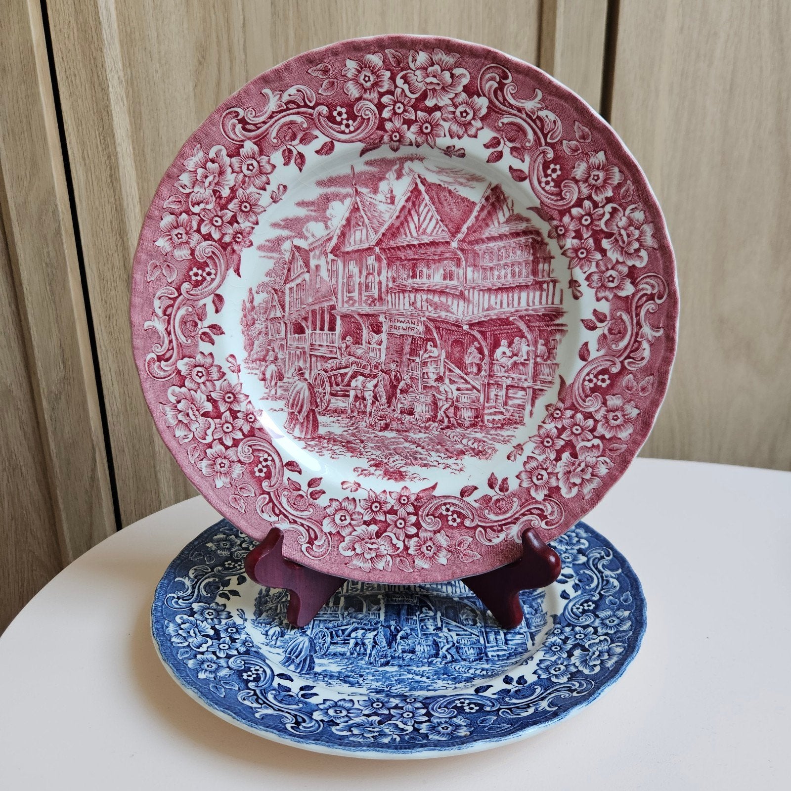 Royal Tudor Ware "17th Century England" decoratieve borden, Ophalen of Verzenden