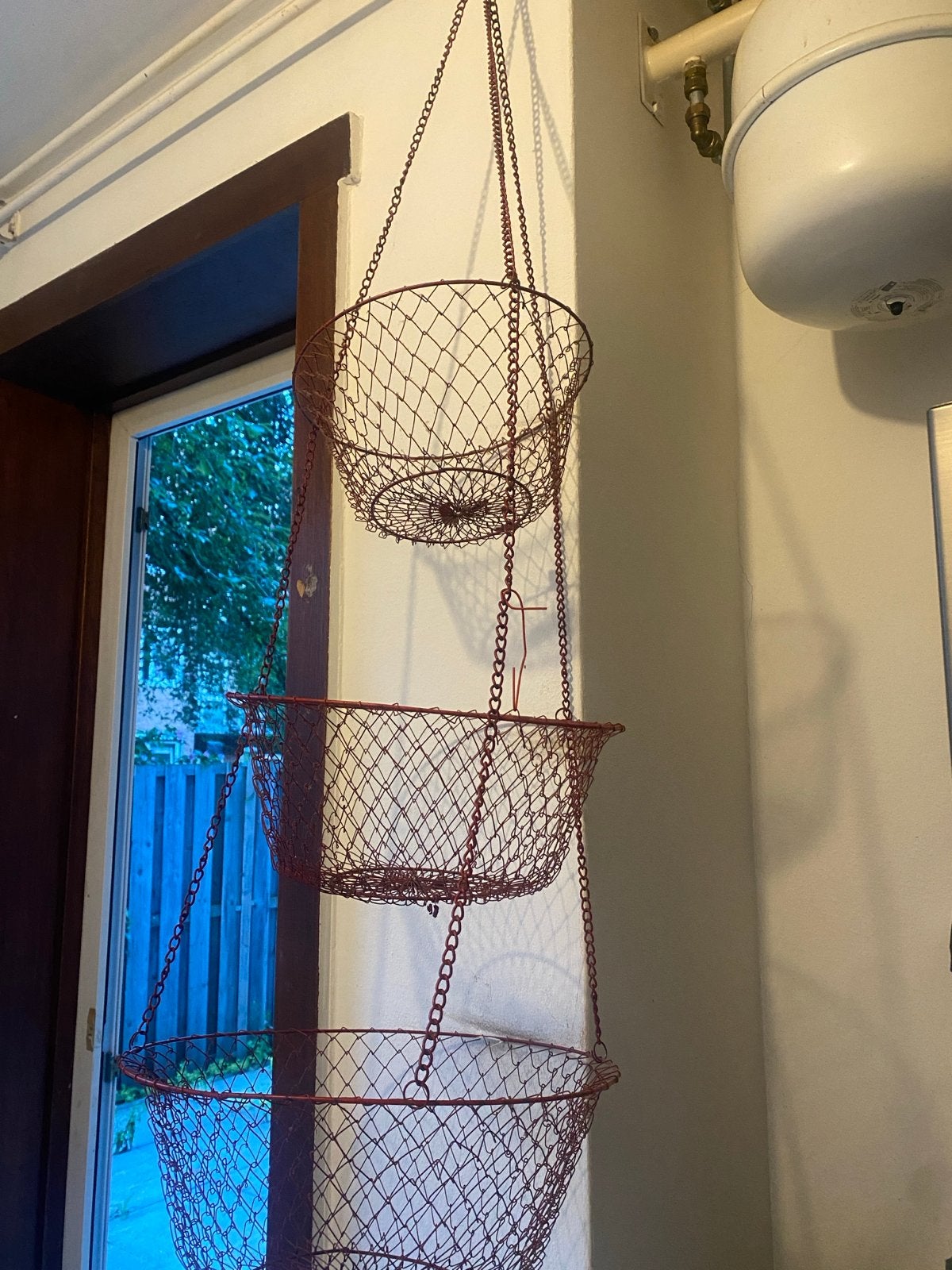 Hangmand met 3 lagen - Rood metaal, Gebruikt, Mand, Rond, Ophalen of Verzenden