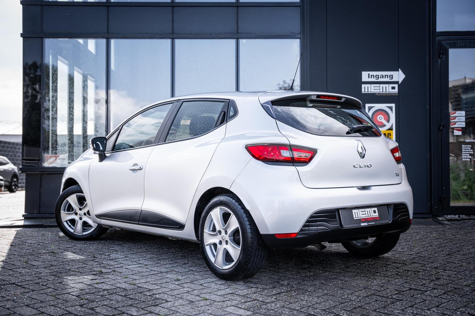 Renault Clio 0.9 TCe Dynamique*CRUISE*NAVIGATIE*AIRCO*, Met garantie (alle), Handgeschakeld, 90 pk, 909 kg