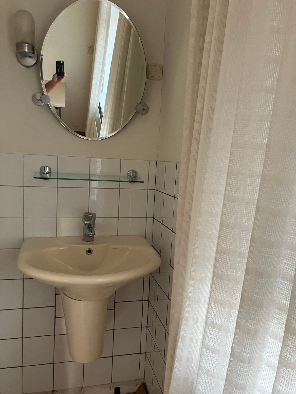 Wastafel met kraan en spiegel - Sphinx, Ophalen, Gebruikt, Chroom, Wastafel