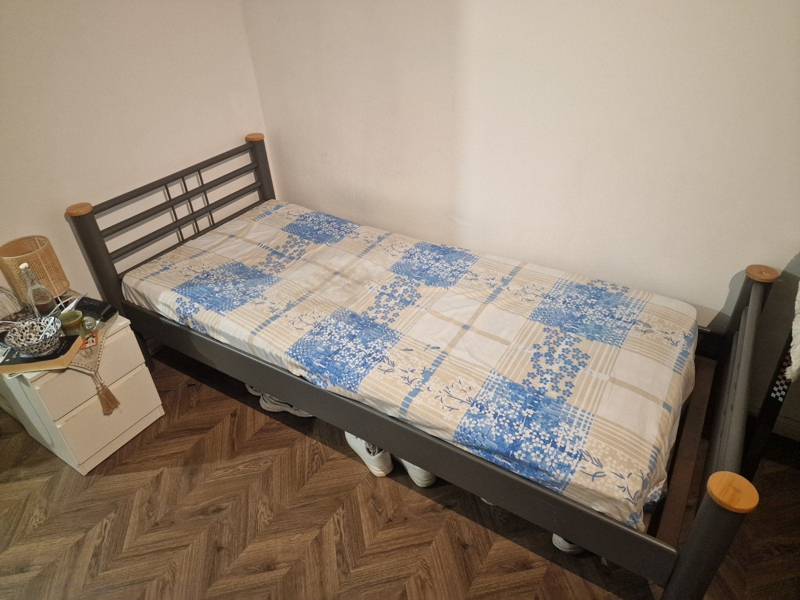 Eenpersoonsbed  90×215, Ophalen, 90 cm, Eenpersoons, Zo goed als nieuw