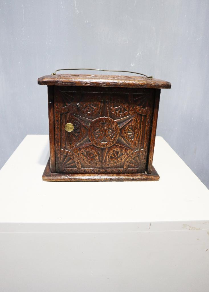 Antiek kerfsnede stoofje, Antiek en Kunst, Ophalen of Verzenden