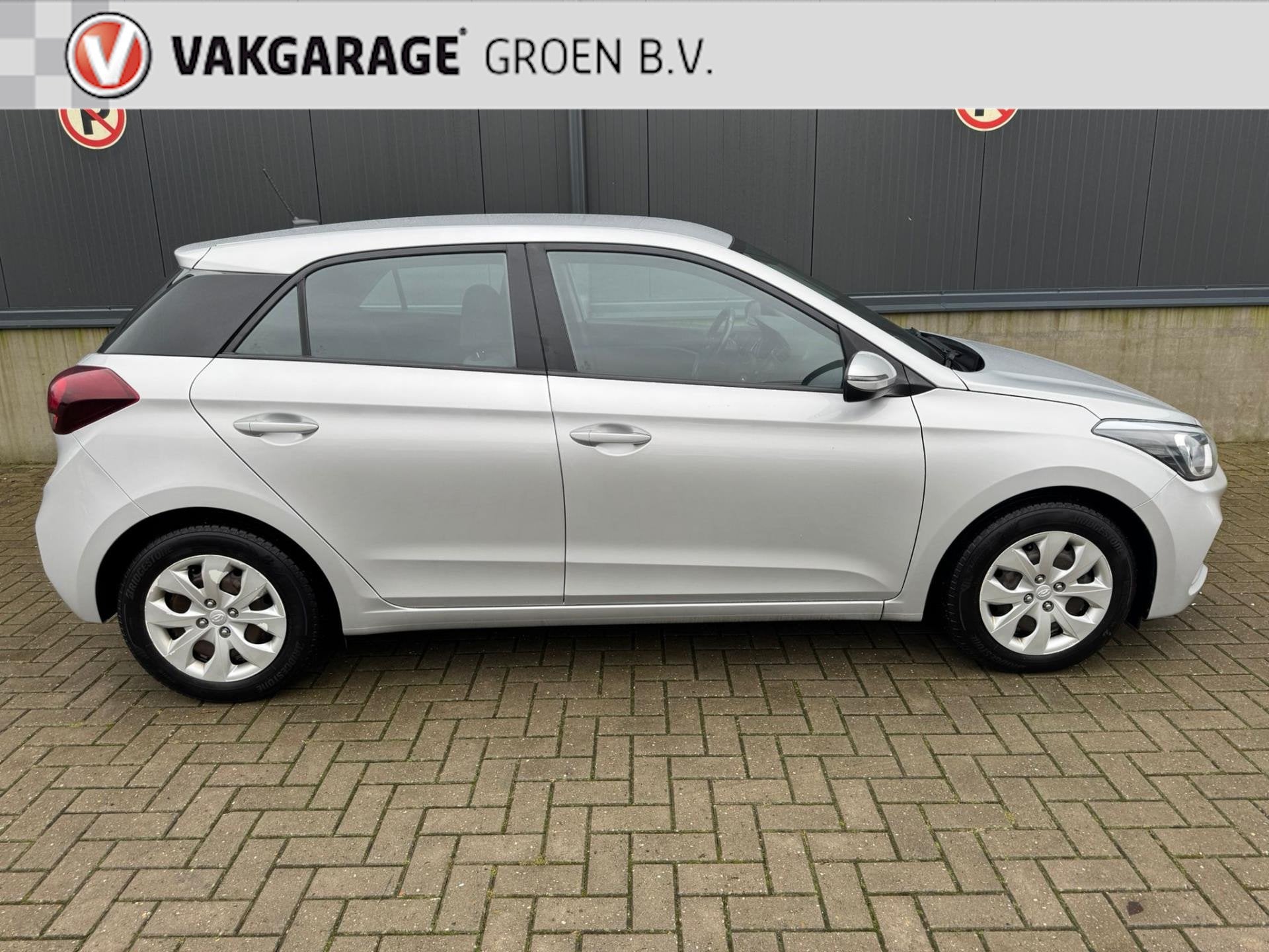 Hyundai I20 1.0 T-GDI Comfort / camera / cruise / airco / st, Gebruikt, 100 pk, Bedrijf, 3 cilinders