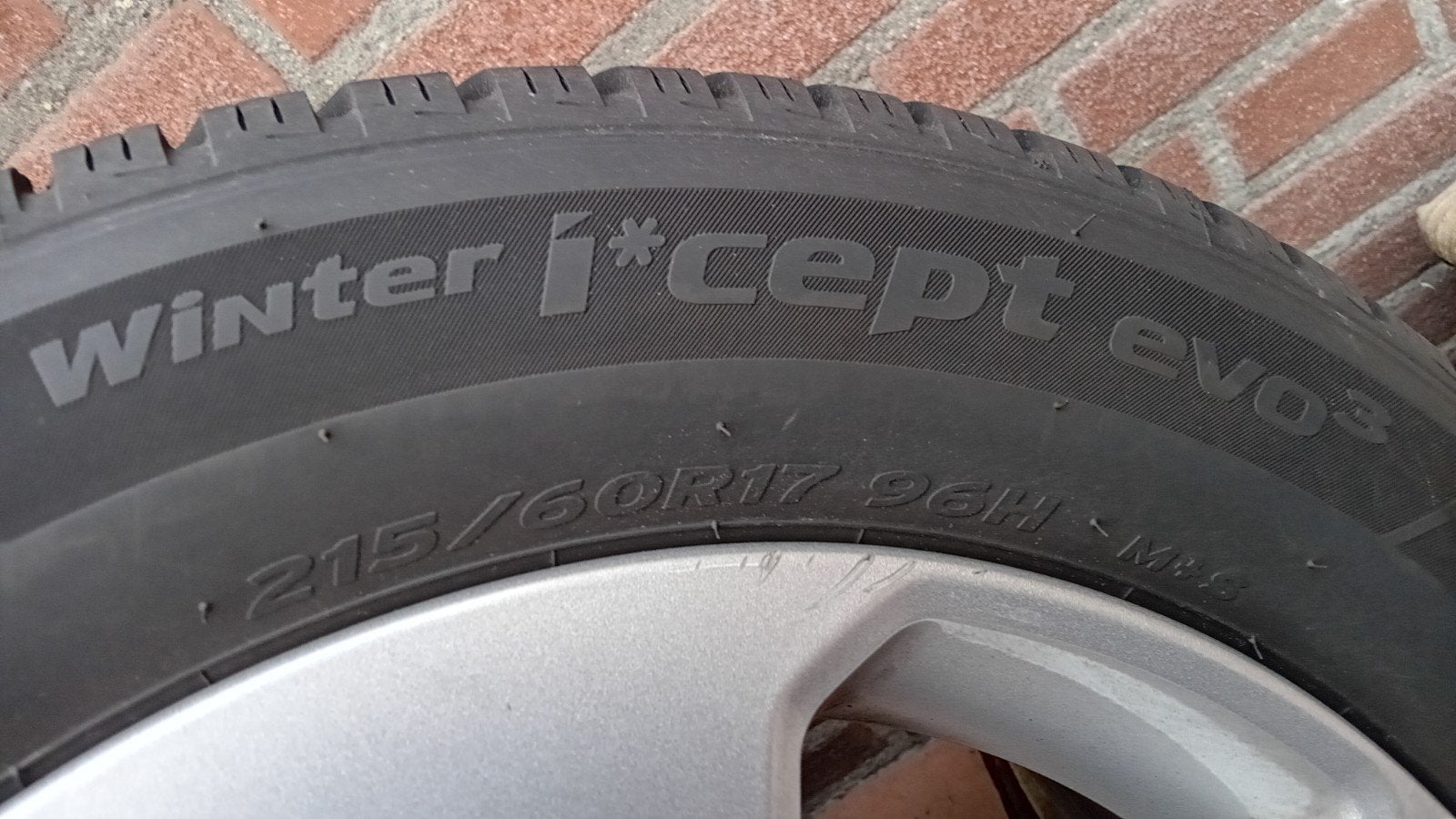 Winterbanden op orginele allu opel velgen PDC/5105 CB/ 56.6, 215 mm, Banden en Velgen, 17 inch, Winterbanden