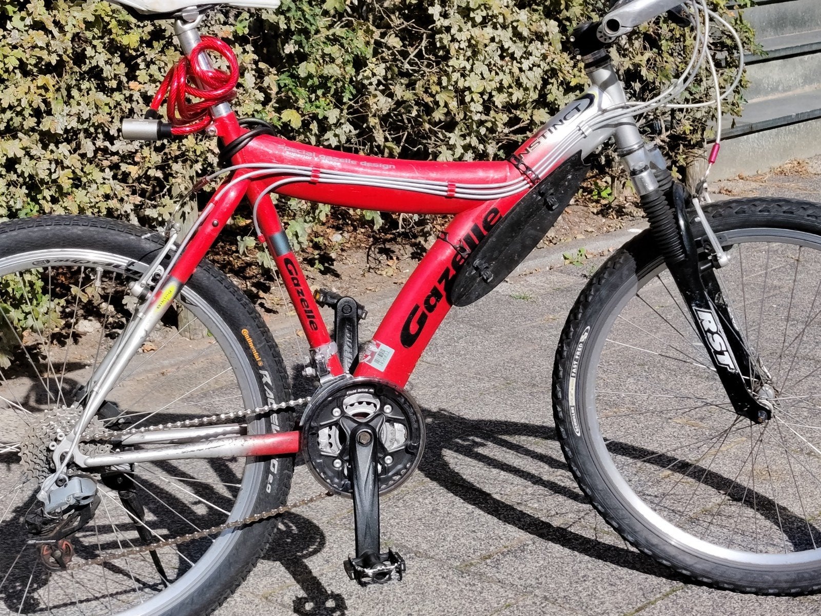mountain bike sport zeer goede vering kleur rood 30 versneli, Ophalen, Zo goed als nieuw, Overige merken