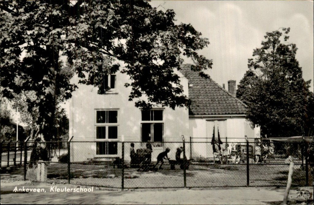 Ankeveen - Kleuterschool - Voorgevel, Ophalen of Verzenden, 1940 tot 1960, Ongelopen, Noord-Holland