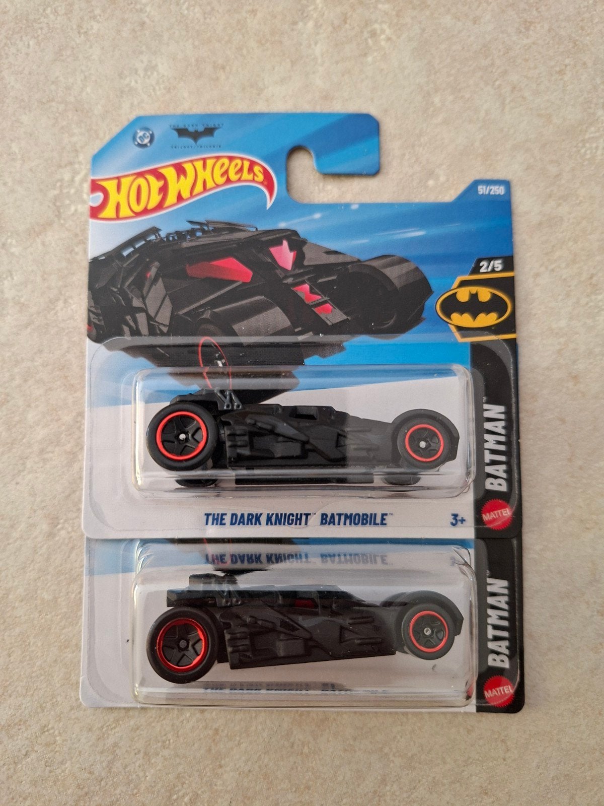 Hot Wheels The Dark Knight Batmobile (2 stuks), Ophalen of Verzenden, Nieuw, Auto