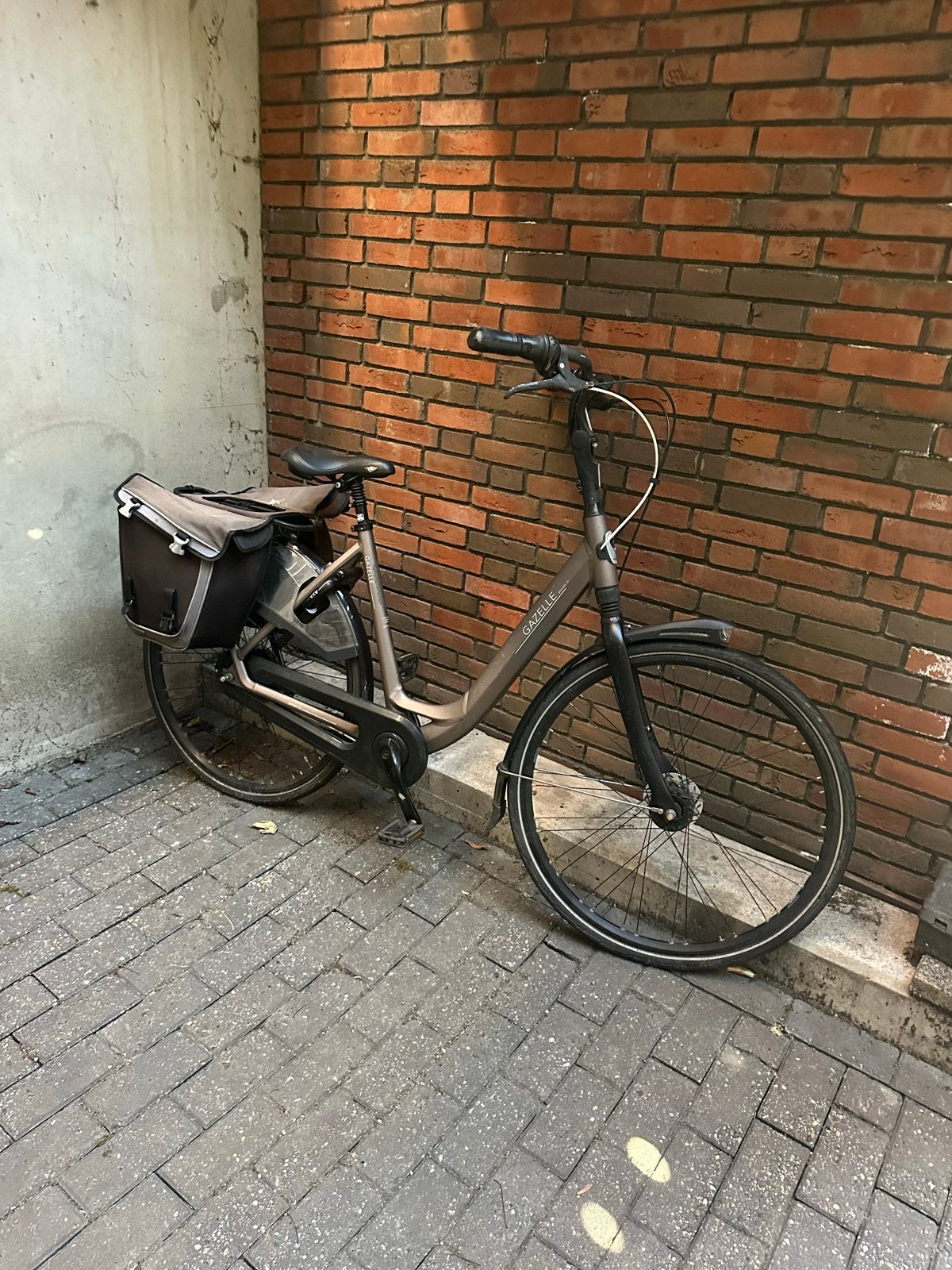 Gazelle Grenoble C8 HMB - Damesfiets, Ophalen, Gebruikt, 51 tot 55 cm, 50 km per accu of meer