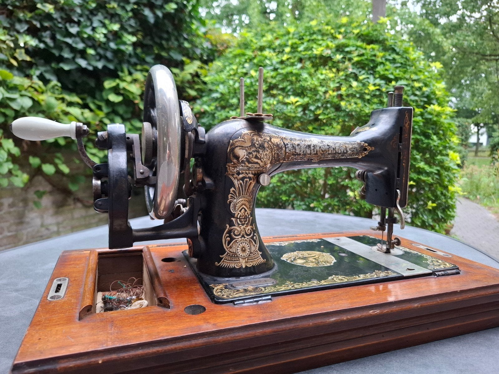 Antieke Naaimachine met Handwiel - Collectors item, Antiek en Kunst, Antiek | Naaimachines, Ophalen