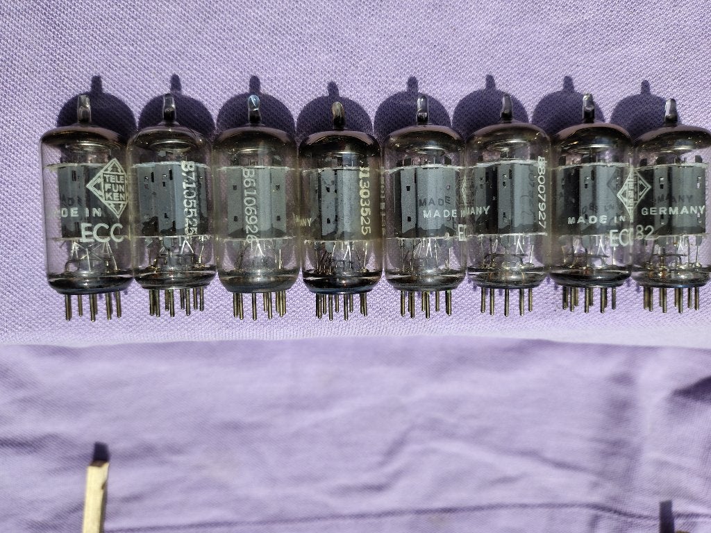 Telefunken  ECC82 SMOOTHPLATE TUBE, Ophalen of Verzenden