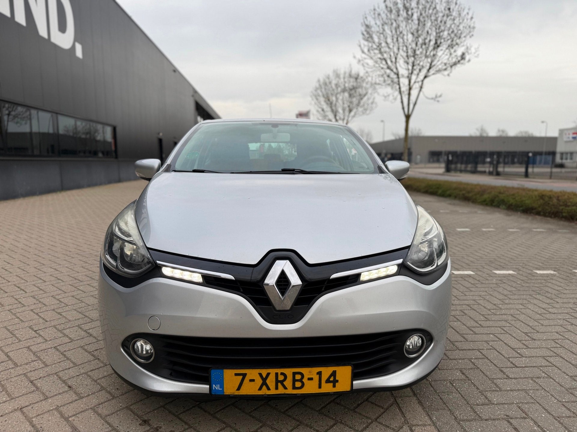 Renault Clio 1.5 dCi ECO 5D (bj 2013) LMV 16”|NAVI|AIRCO|N, Auto's, Voorwielaandrijving, Stof, Gebruikt, Zwart