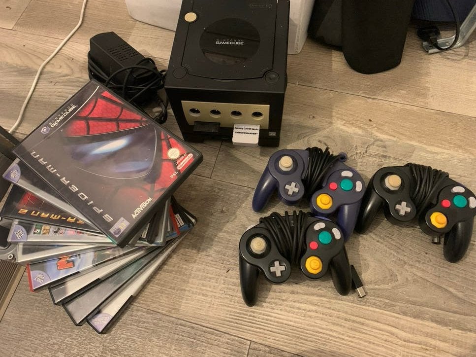 GameCube zwart + Game Boy Player + 3 controllers + 8 spellen, Zwart, Ophalen of Verzenden, Met 3 controllers of meer, Gebruikt