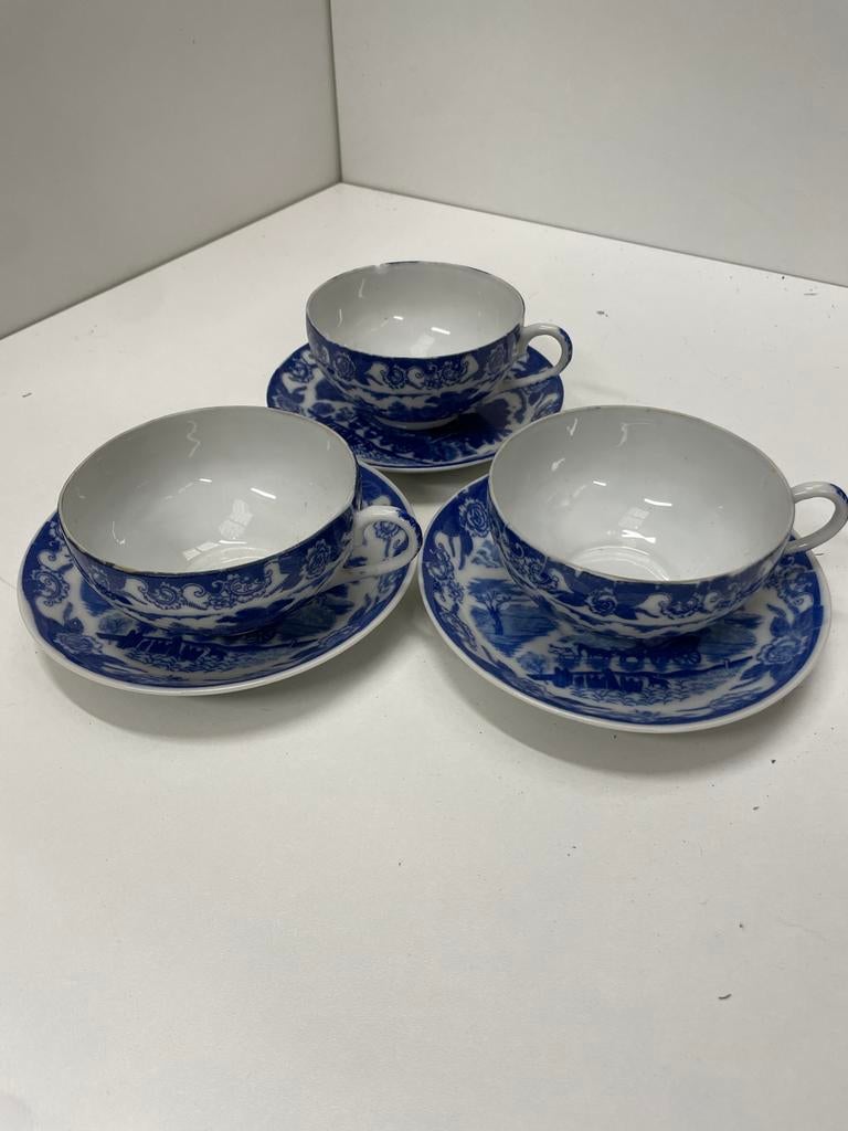 Blauw-wit porseleinen kop en schotel set, Willow pattern, Ophalen of Verzenden