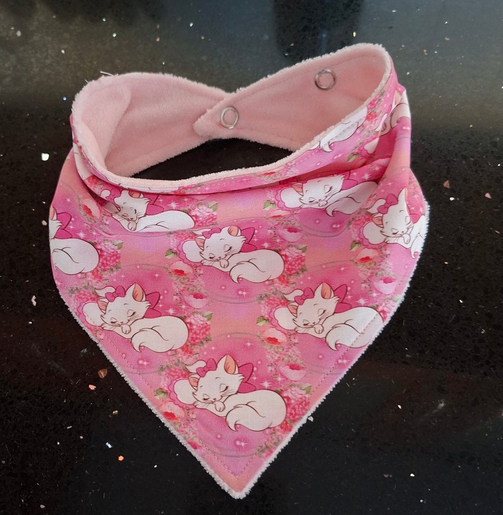 nieuw- kwijlslab Marie ( aristocats) baby bandana, Ophalen of Verzenden, Nieuw, Overige typen