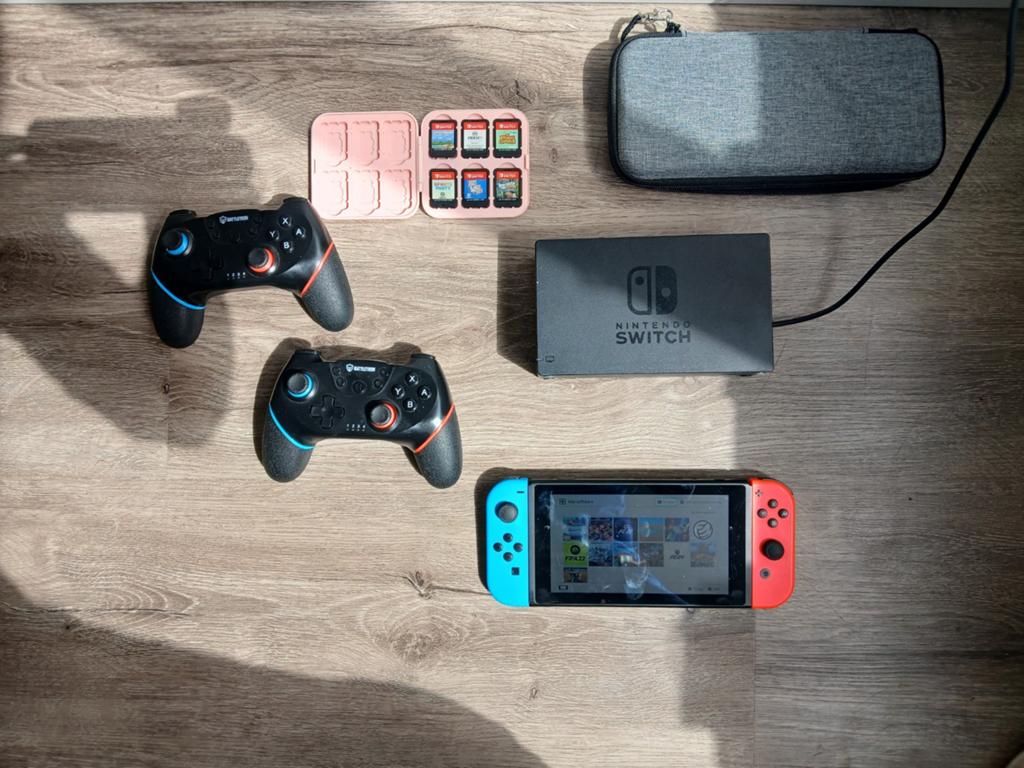 Nintendo Switch 1 compleet met extra's en games, Spelcomputers en Games, Spelcomputers | Nintendo Switch, Ophalen, Zo goed als nieuw