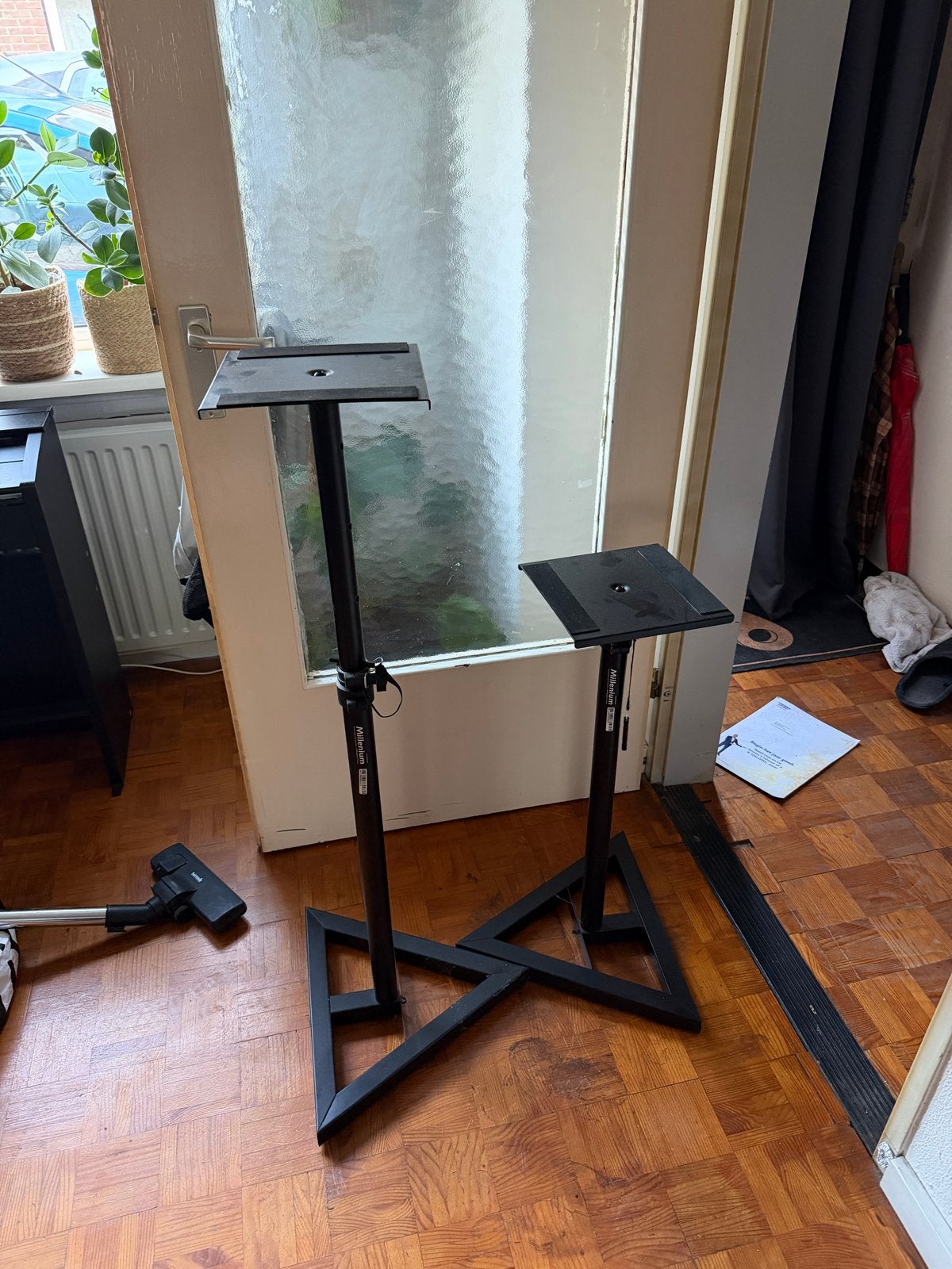Millenium BS-500 Set Speakerstandaarden monitor statief, Muziek en Instrumenten, Ophalen of Verzenden, Gebruikt, Instrumentstandaard