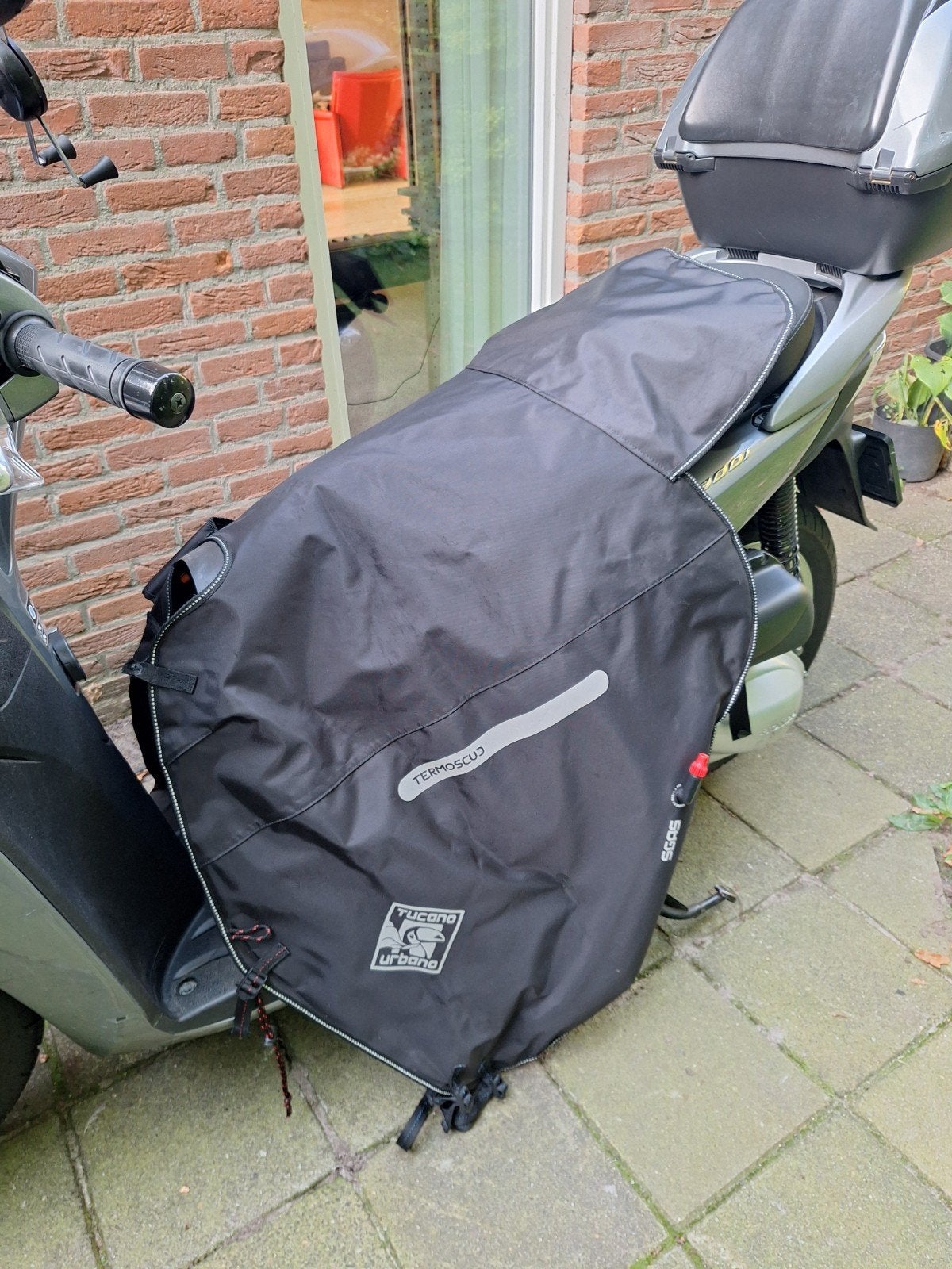 Beenkleed voor Honda SH 300i, Ophalen